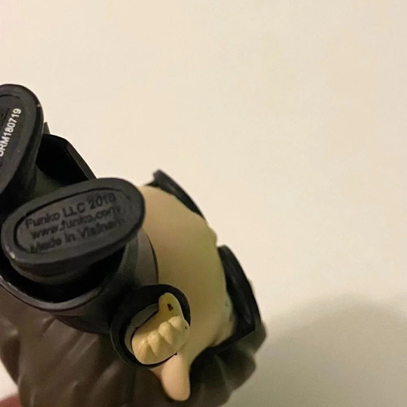 2018  Harry Potter Funko Pop Figure 5 Star Harry in Robe 3 Inch Tall Vinyl Toy - Picture 7 of 10